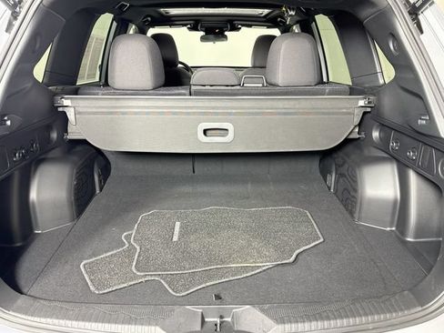 Certified 2025 Subaru Forester Premium AWD/4WD image 28
