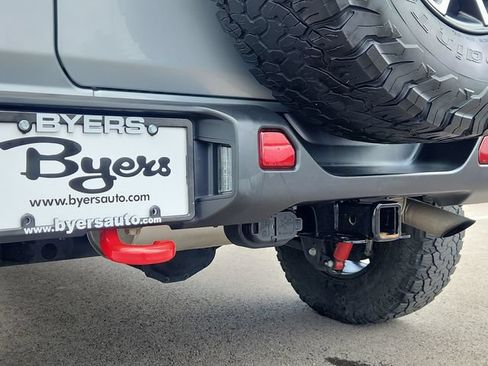 Used 2022 Jeep Wrangler Unlimited Rubicon w/ LED Lighting Group AWD/4WD image 32