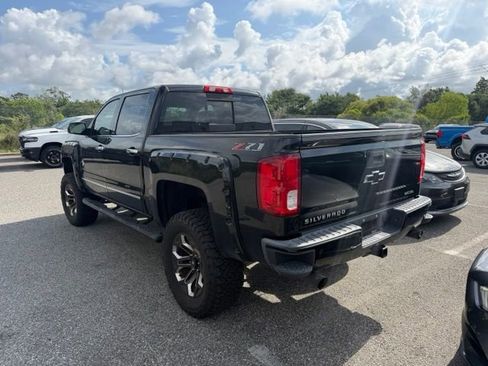 Used 2018 Chevrolet Silverado 1500 LTZ Z71 w/ LTZ Plus Package AWD/4WD image 4