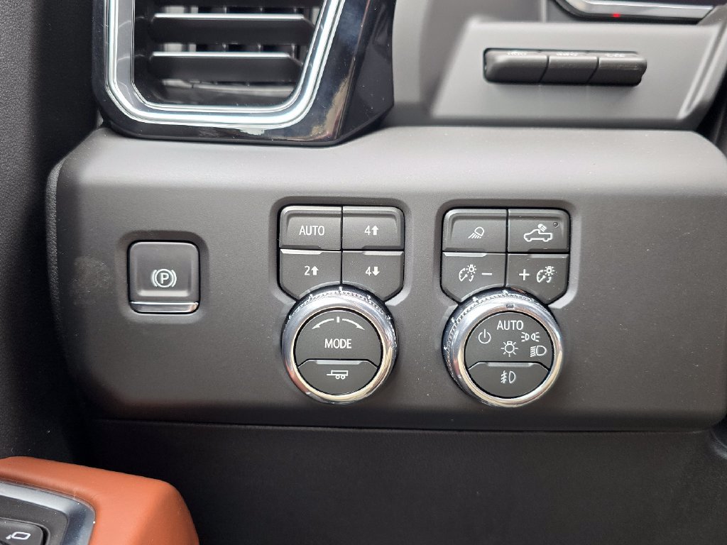 New 2026 GMC Sierra 2500 Denali Ultimate w/ Snow Plow Prep/Camper Package AWD/4WD image 18