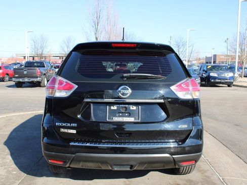 Used 2015 Nissan Rogue S image 8