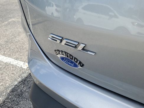 Certified 2022 Ford Edge SEL w/ Convenience Package image 9