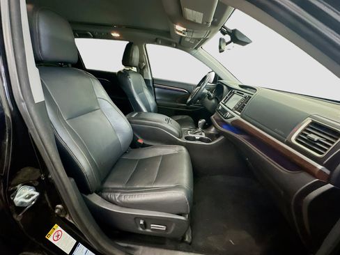 Used 2015 Toyota Highlander Limited Platinum image 35