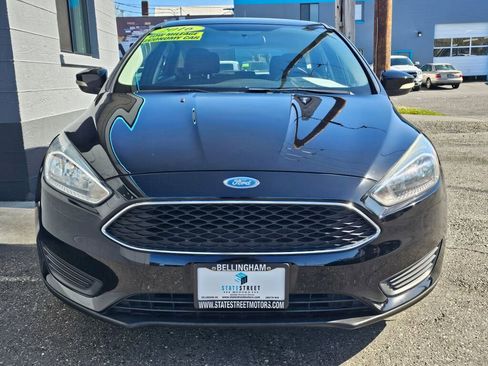 Used 2016 Ford Focus SE w/ SE Winter Package FWD image 7