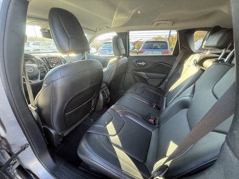 Used 2020 Jeep Cherokee Limited image 22