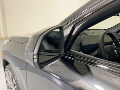 Used 2026 BMW X2 xDrive28i w/ Technology Package image 19