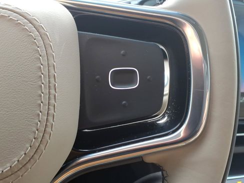 Used 2024 Lincoln Nautilus Reserve w/ Equipment Group 202A image 24