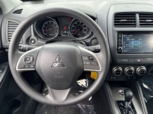 Used 2025 Mitsubishi Outlander Sport ES image 14