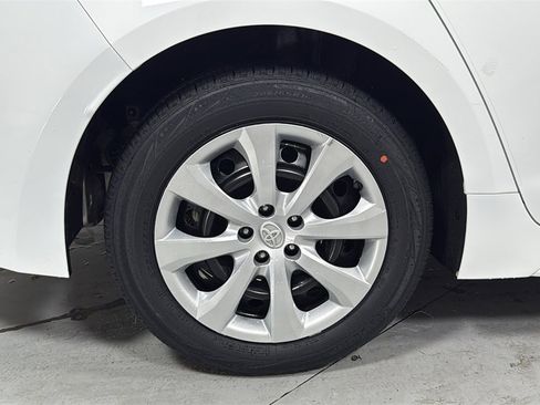 Certified 2022 Toyota Corolla LE image 22