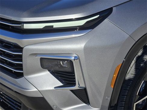 New 2026 Chevrolet Traverse High Country w/ LPO, Floor Liner Package image 6