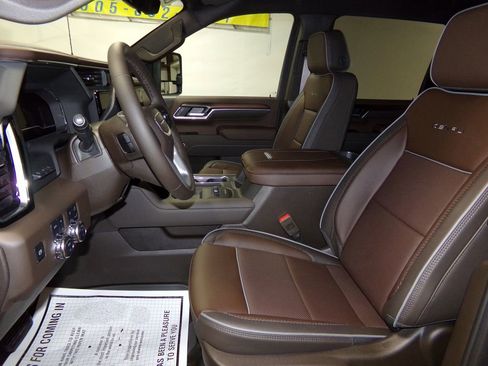 New 2025 GMC Sierra 2500 Denali w/ Technology Package image 15