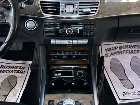 Used 2014 Mercedes-Benz E 350 4MATIC Sedan image 34