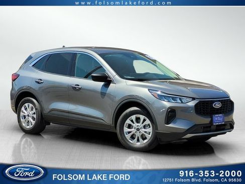 Certified 2023 Ford Escape Active w/ Tech Pack #1 AWD/4WD image 1