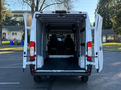 Used 2020 RAM ProMaster 2500 w/ Premium Appearance Group image 24