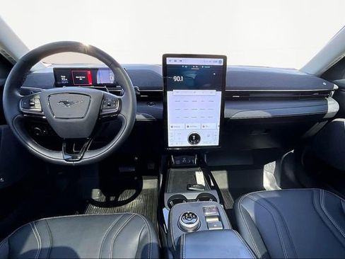 Used 2023 Ford Mustang Mach-E Premium image 15