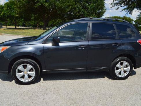 Used 2015 Subaru Forester 2.5i Premium w/ All-Weather Package AWD/4WD image 8