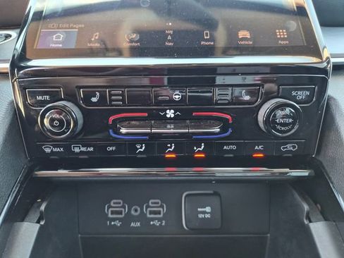 Used 2023 Jeep Grand Cherokee L Limited AWD/4WD image 28