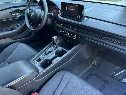 Certified 2025 Honda Accord SE image 13