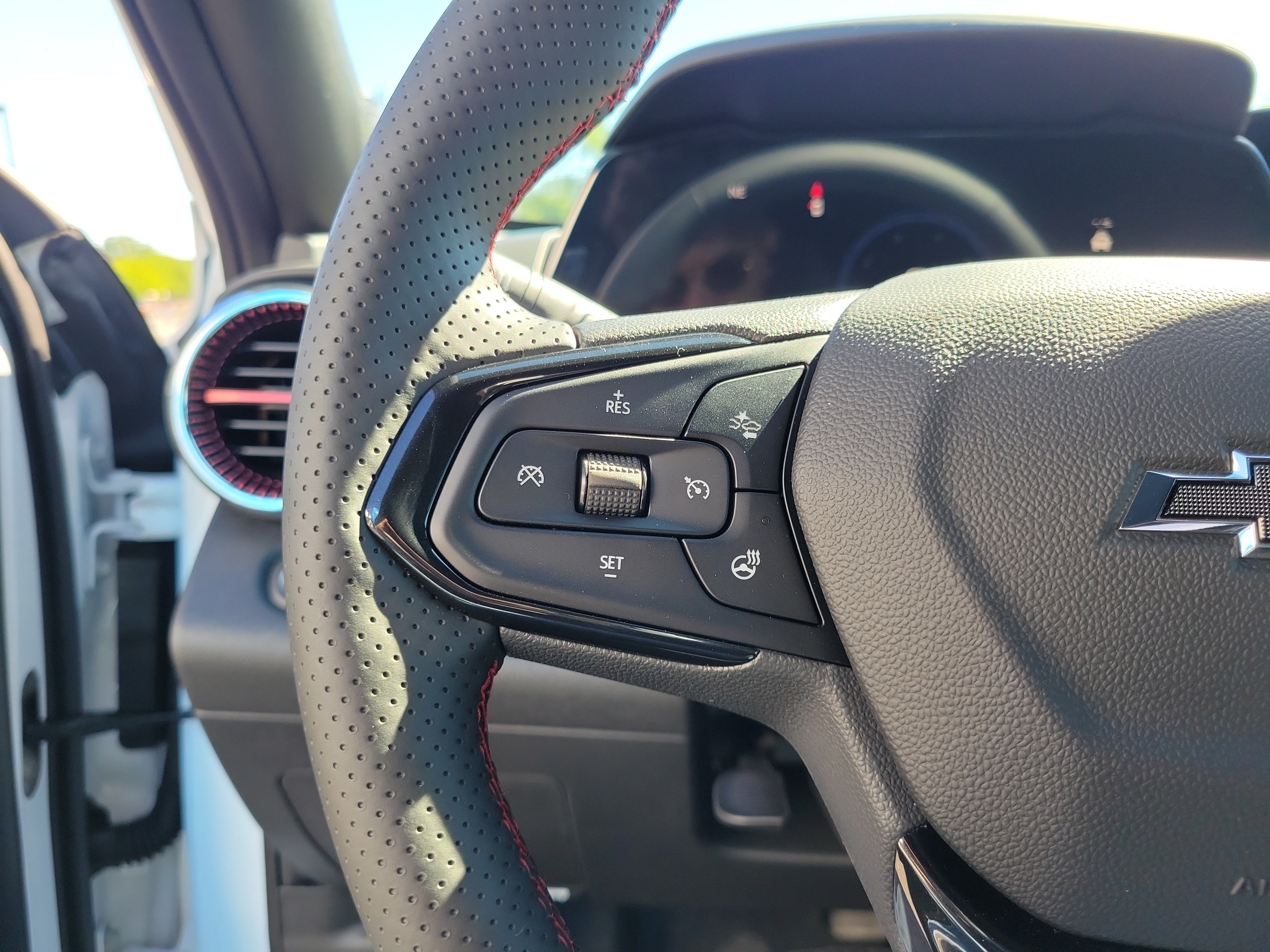 Used 2026 Chevrolet Trax RS w/ Driver Confidence Package FWD image 23