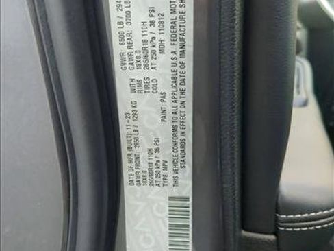 New 2024 Jeep Grand Cherokee L Limited w/ Luxury Tech Group II image 19