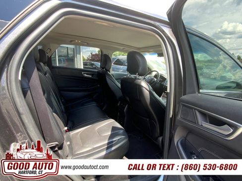 Used 2019 Ford Edge Titanium w/ Equipment Group 301A AWD/4WD image 16