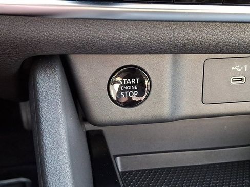 Used 2024 Nissan Rogue SV w/ SV Premium Package image 28