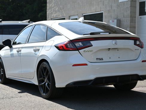 Used 2022 Honda Civic Sport image 3