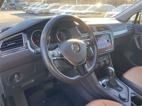 Used 2019 Volkswagen Tiguan SE image 13