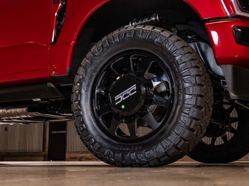 Used 2025 Ford F350 Platinum image 17