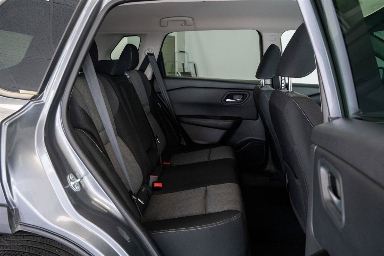 Used 2026 Nissan Rogue SV AWD/4WD image 19