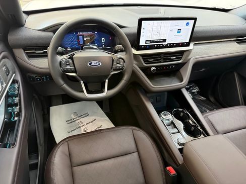 New 2026 Ford Explorer Platinum image 12