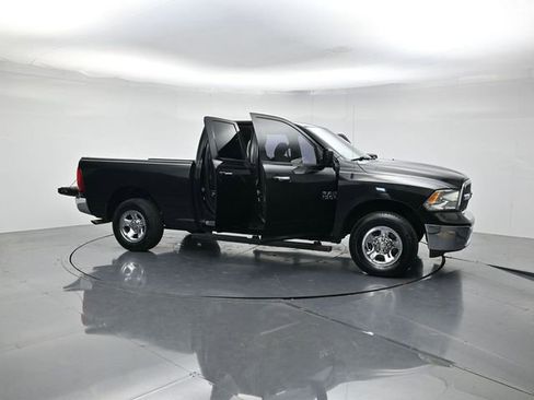 Used 2017 RAM 1500 Classic SLT AWD/4WD image 48