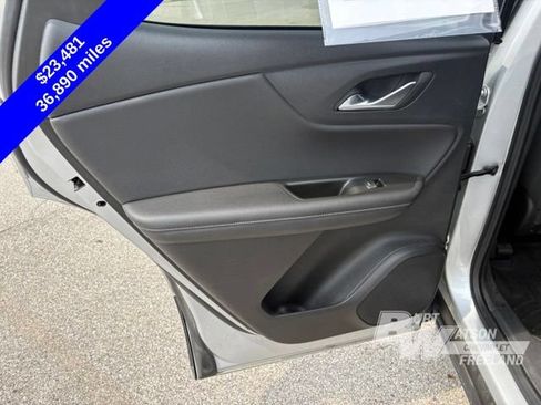 Used 2022 Chevrolet Blazer LT FWD image 25