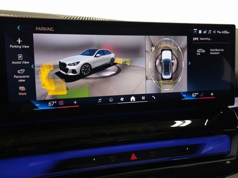 New 2026 BMW 550e xDrive image 28