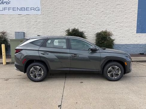 New 2026 Hyundai Tucson Blue SE AWD/4WD image 2