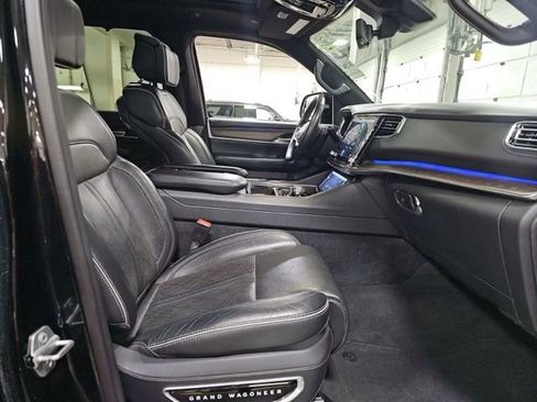 Used 2023 Jeep Grand Wagoneer Series II w/ Flexible Seating Group image 10