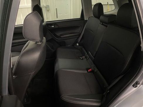 Used 2018 Subaru Forester 2.5i Premium image 9