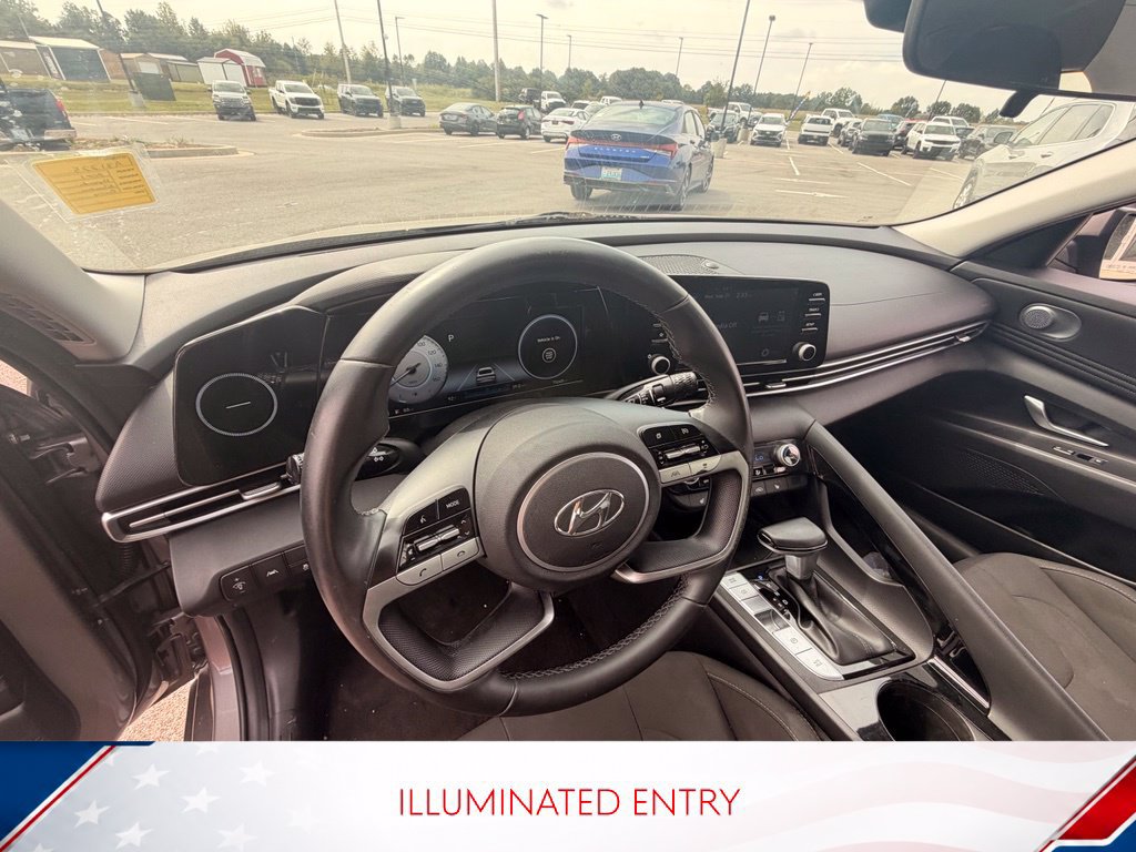 Used 2021 Hyundai Elantra SEL w/ Convenience Package FWD image 13