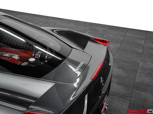 Used 2014 Ferrari 458 Italia Coupe RWD image 18