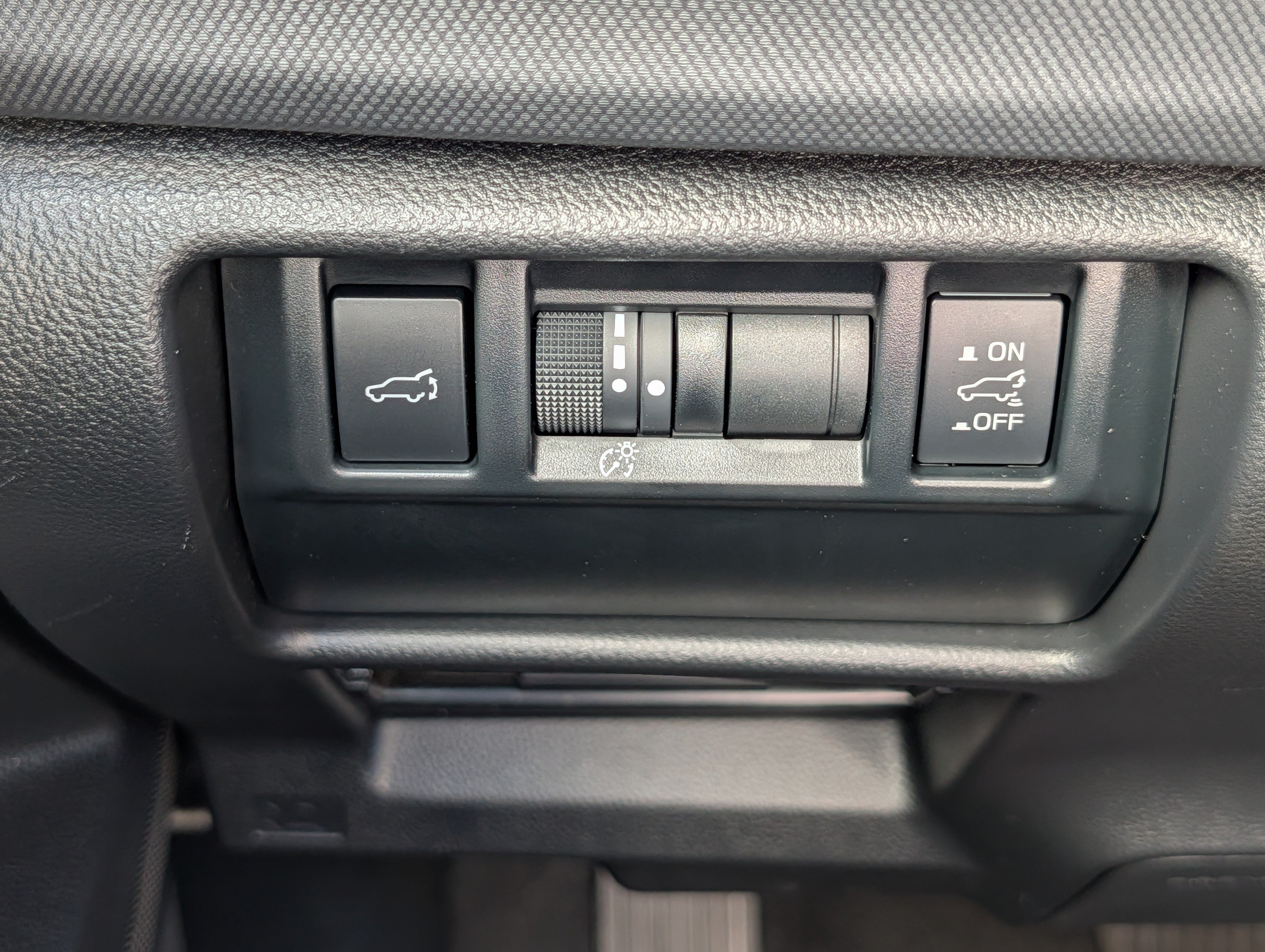 Certified 2025 Subaru Forester Premium AWD/4WD image 26
