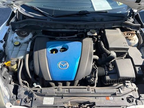 Used 2012 MAZDA MAZDA3 i Touring FWD image 16