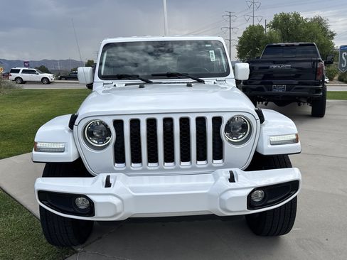Used 2023 Jeep Wrangler Unlimited Sahara AWD/4WD image 8