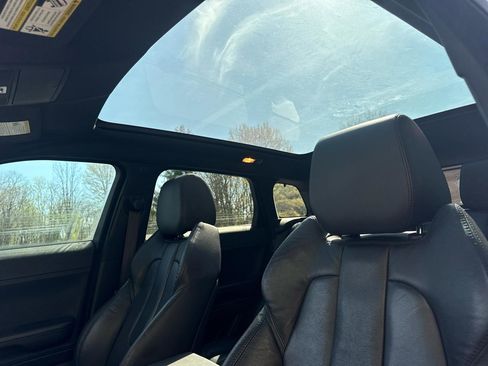 Used 2015 Land Rover Range Rover Evoque Pure Premium image 18