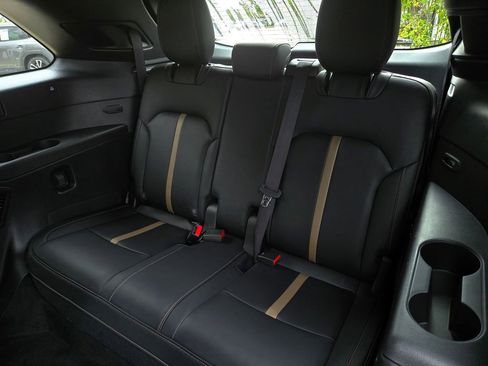 Certified 2025 MAZDA CX-90 3.3 Turbo w/ Premium Plus Pkg image 14