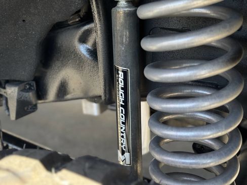 Used 2023 Ford F250 Platinum image 9