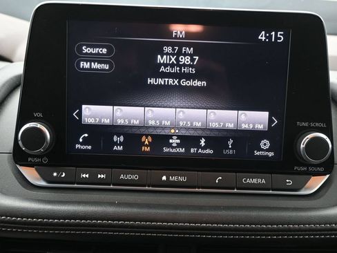 Used 2023 Nissan Rogue SV FWD image 16