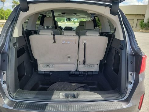 Used 2025 Honda Odyssey Touring image 8