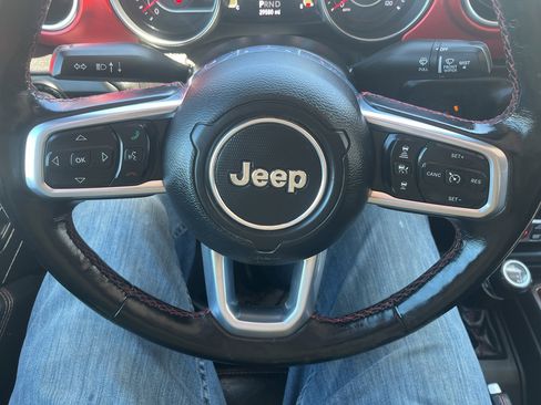 Used 2020 Jeep Gladiator Rubicon w/ Dual Top Group AWD/4WD image 24