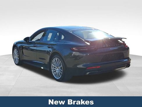 Used 2018 Porsche Panamera 4 image 5