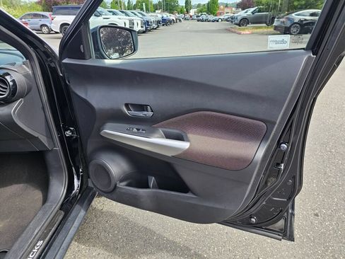 Used 2020 Nissan Kicks SV w/ Exterior Package FWD image 11